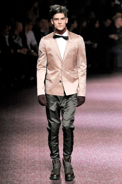 Look 39